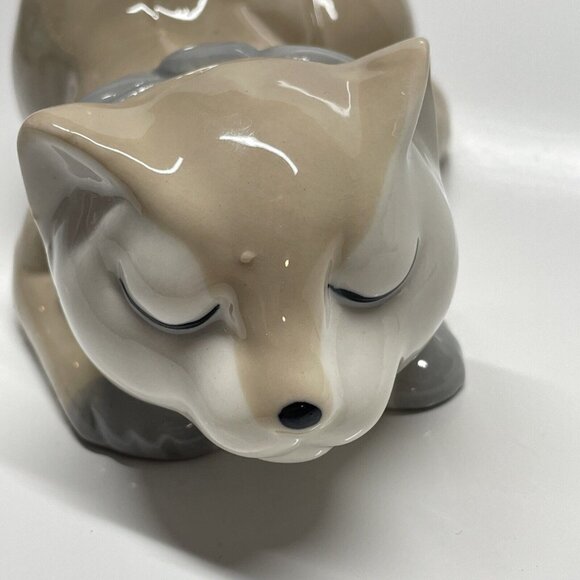 Vintage Price Products Cat Figurine Sleeping With Collar Kitten EUC Beautiful! - Picture 6 of 12